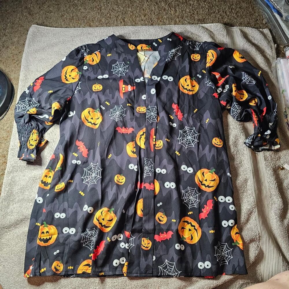 Halloween black pullover shirt with pumpkins and bats accents NEW